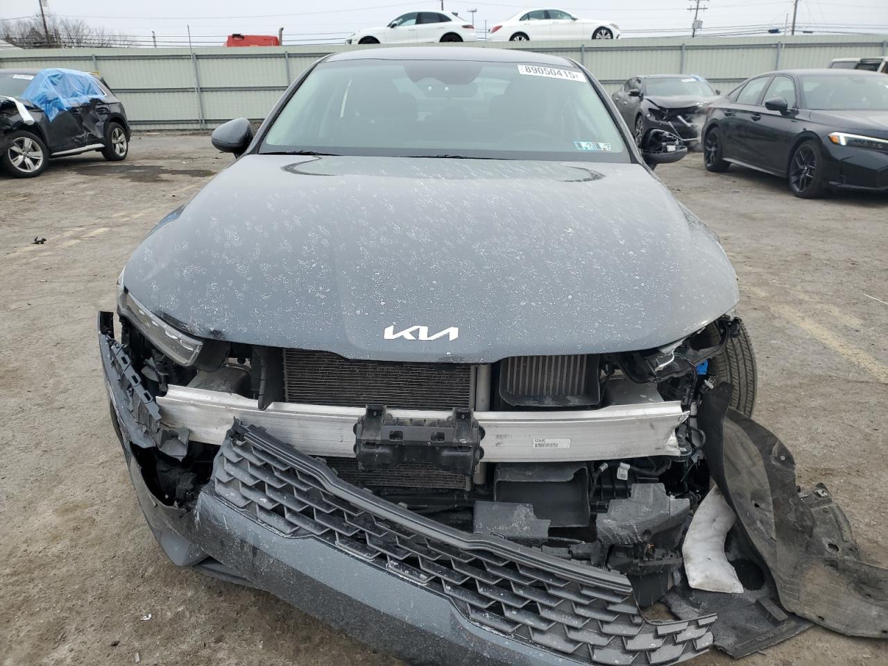 2022 Kia K5 - Image 5