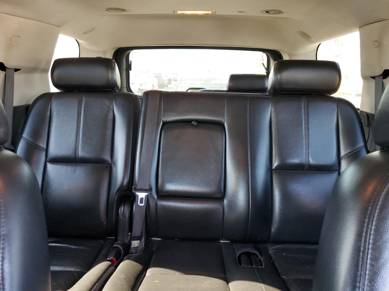 2007 Chevrolet Tahoe - Image 10