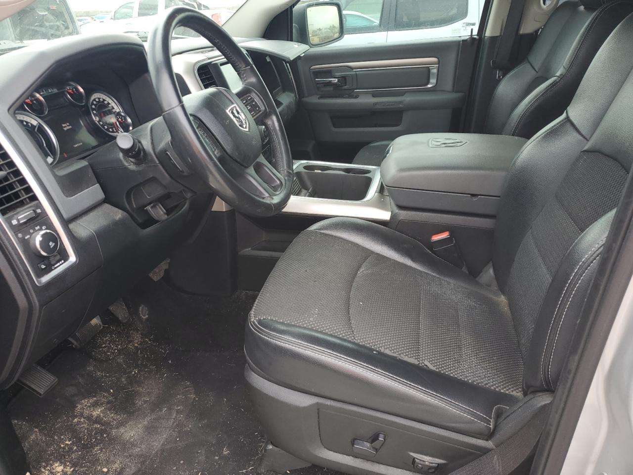 2017 RAM 1500 - Image 7