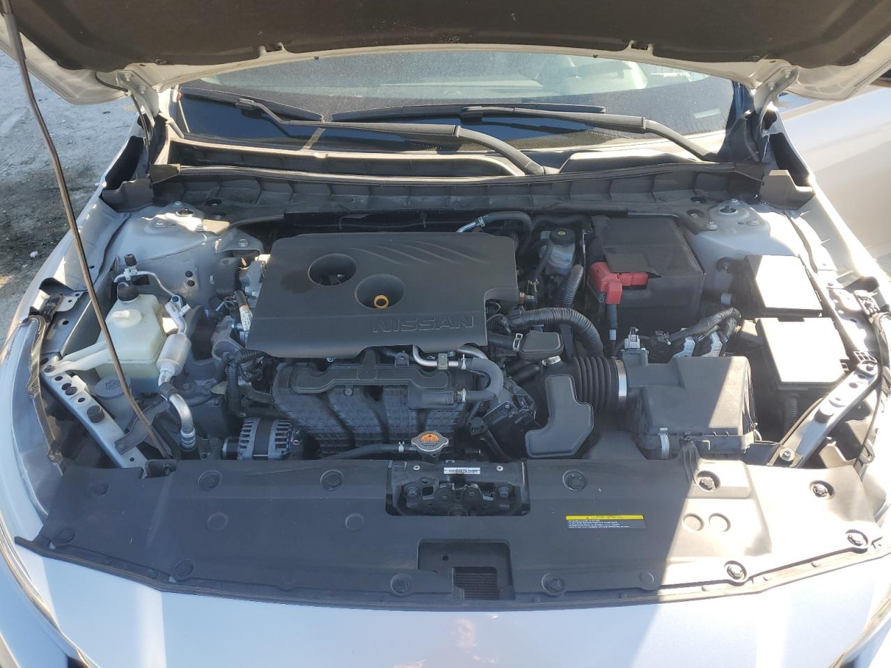 2020 Nissan Altima - Image 11