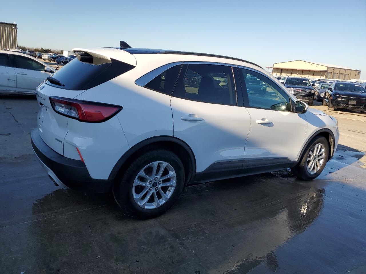 2020 Ford Escape - Image 3