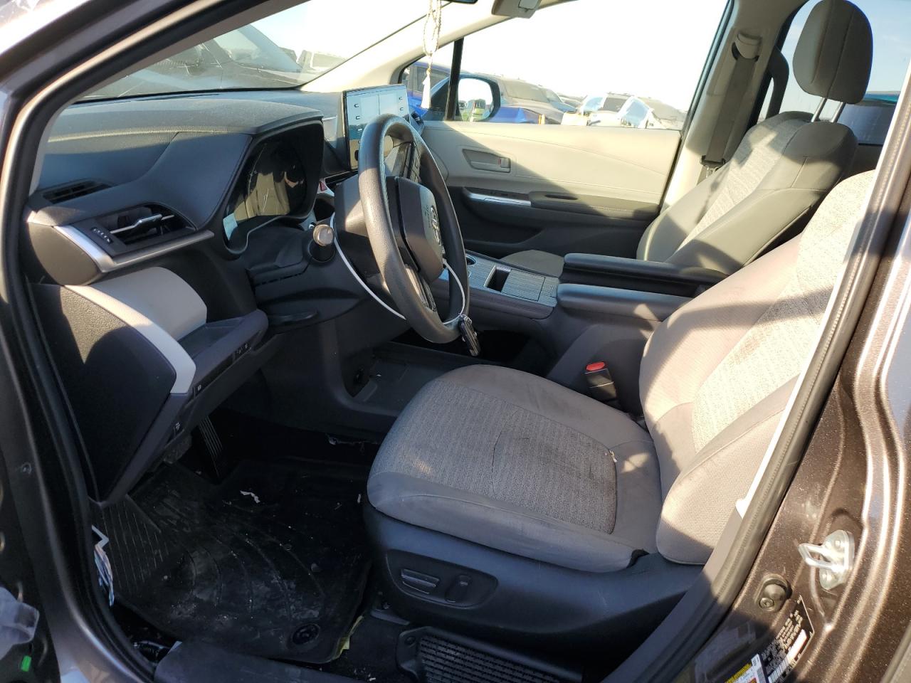 2022 Toyota Sienna - Image 7