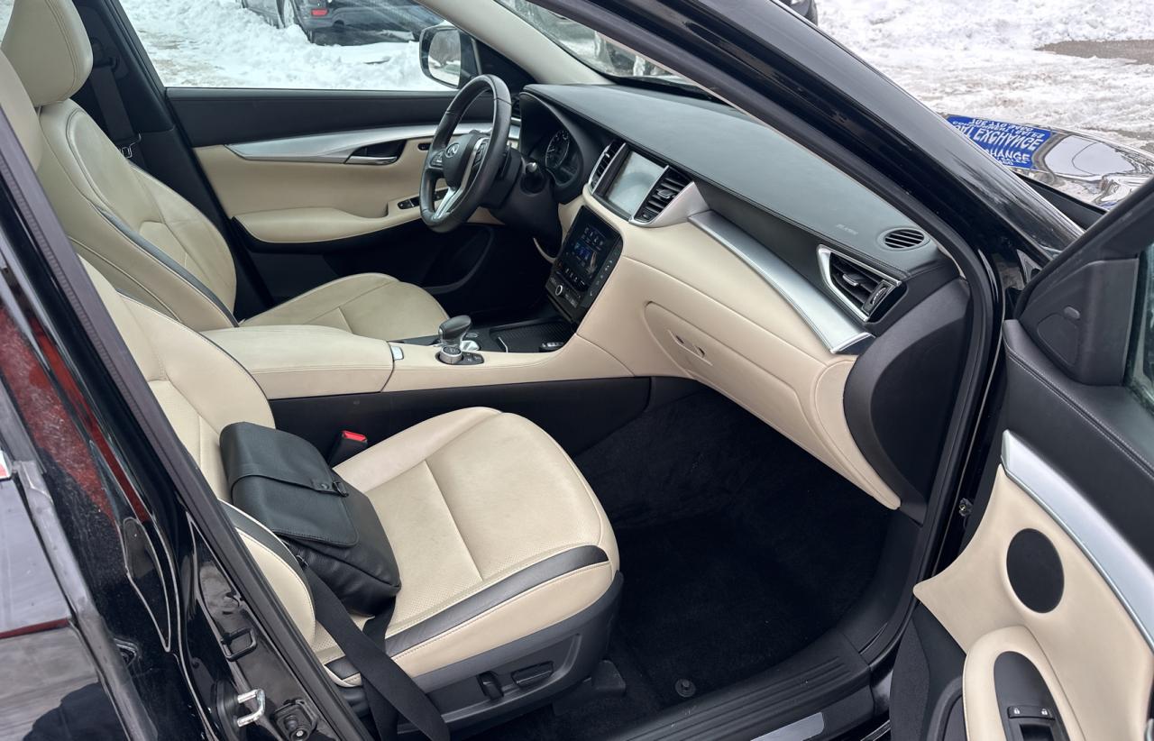 2019 Infiniti QX50 - Image 5