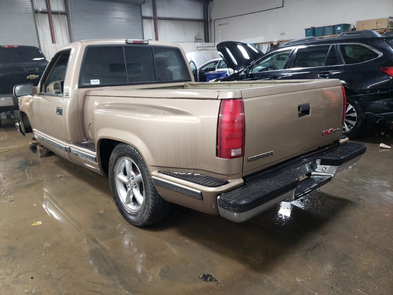1997 GMC Sierra - Image 2