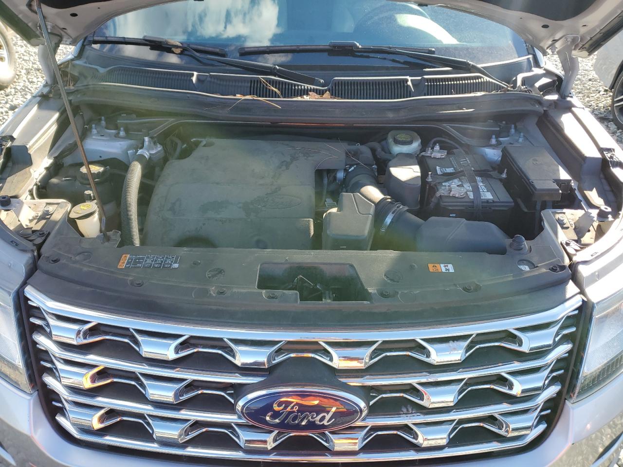 2016 Ford Explorer - Image 12