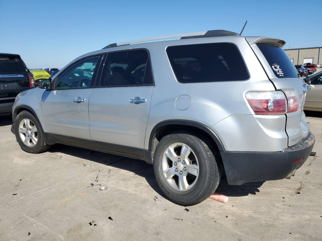 2012 GMC Acadia - Image 2