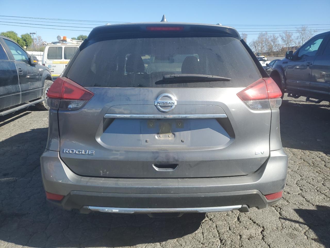 2017 Nissan Rogue - Image 6