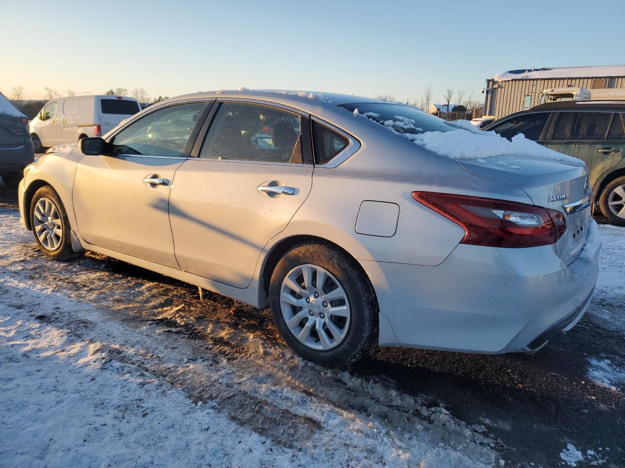 2018 Nissan Altima - Image 2