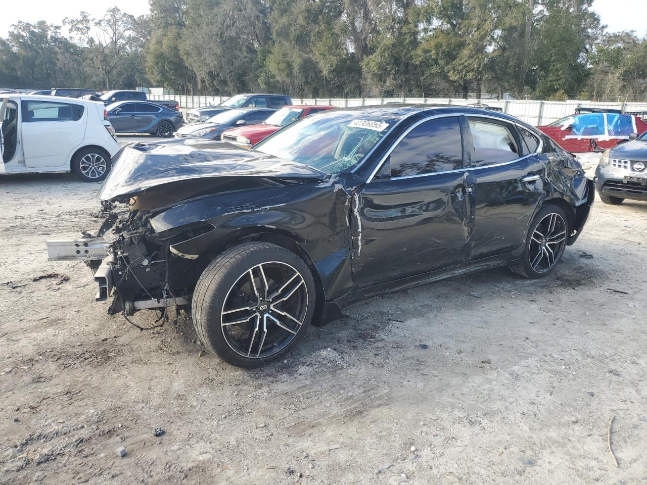 2012 Infiniti M - Image 1
