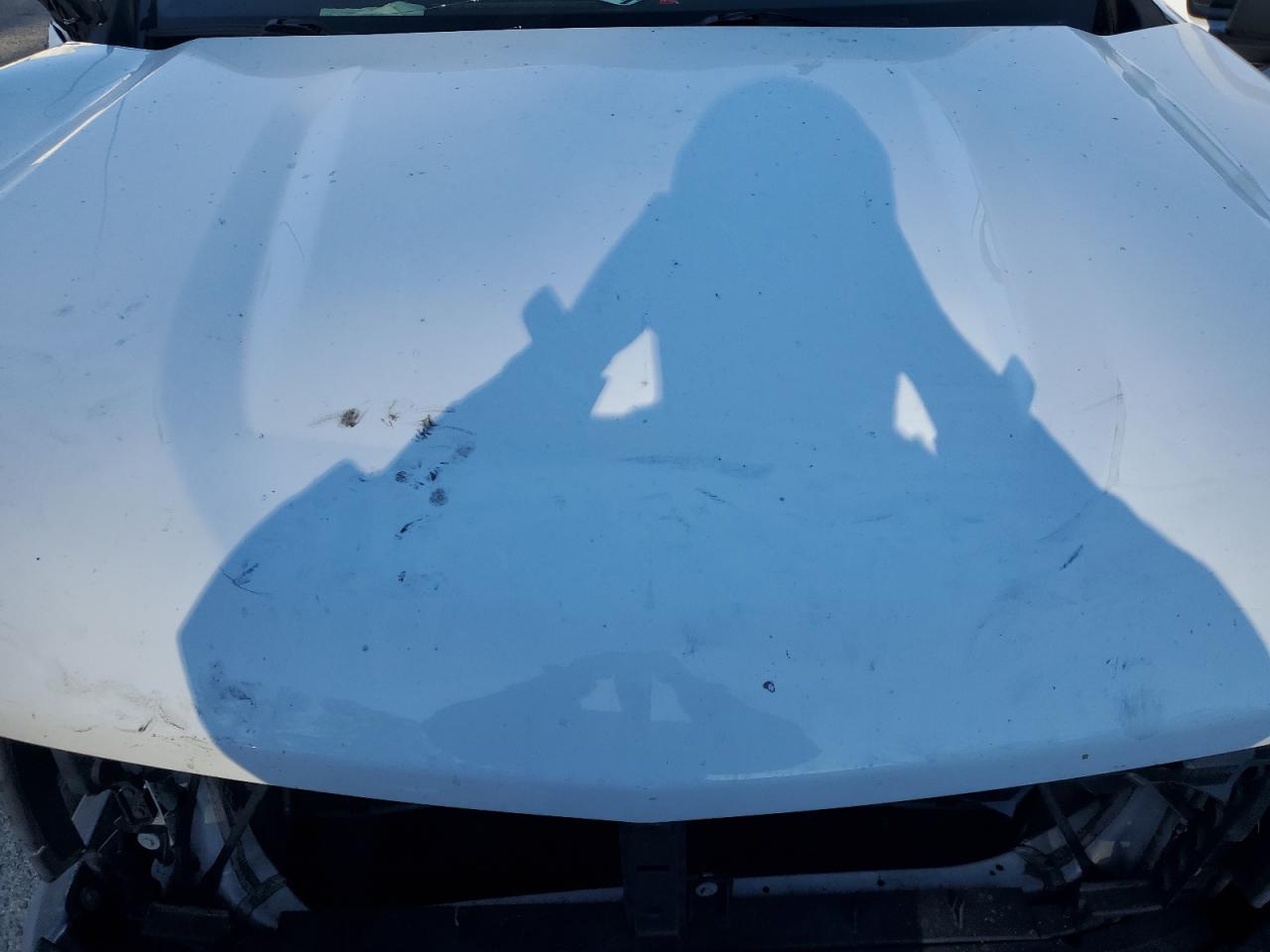 2019 Chevrolet Silverado - Image 11