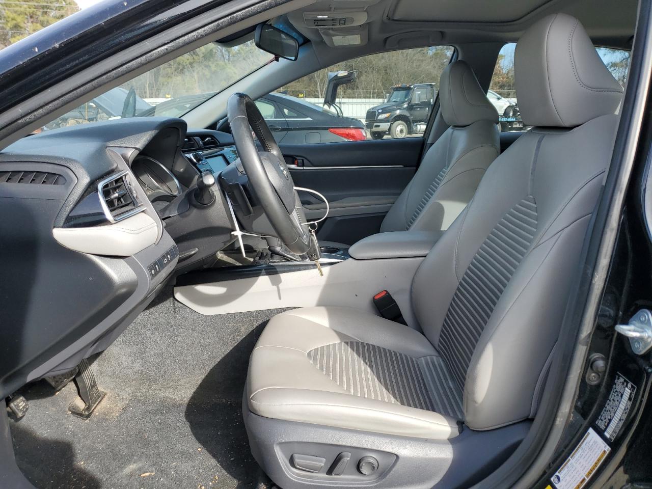 2018 Toyota Camry - Image 7