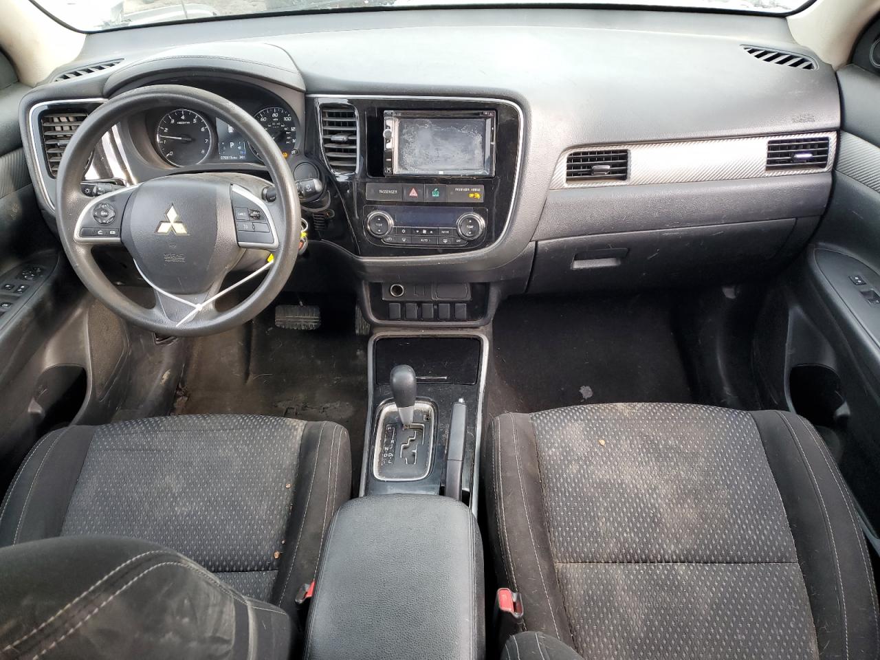 2018 Mitsubishi Outlander - Image 8