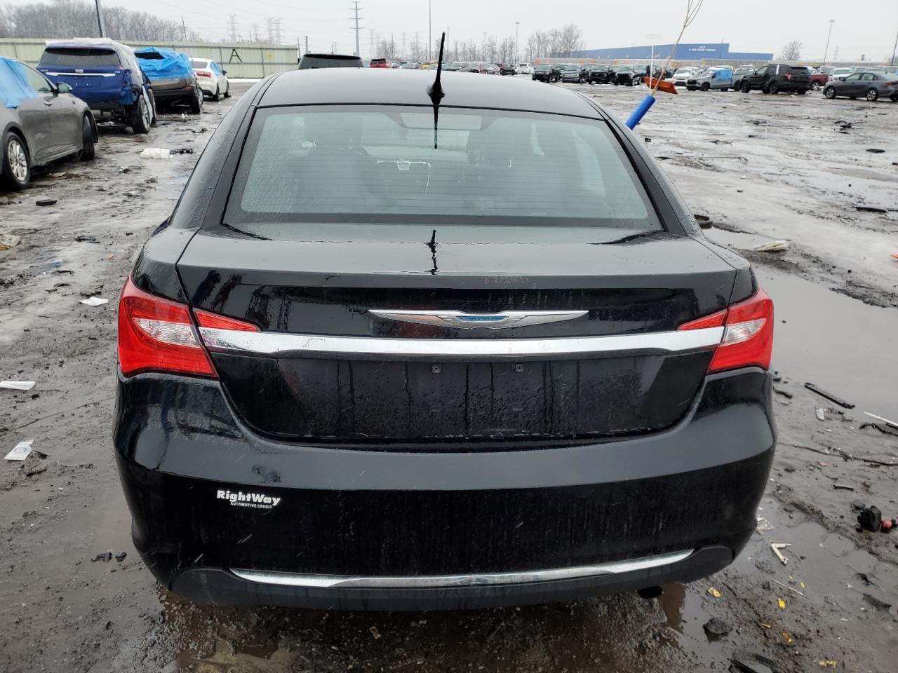 2014 Chrysler 200 - Image 6
