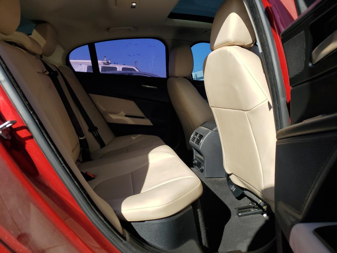 2017 Jaguar XE - Image 10