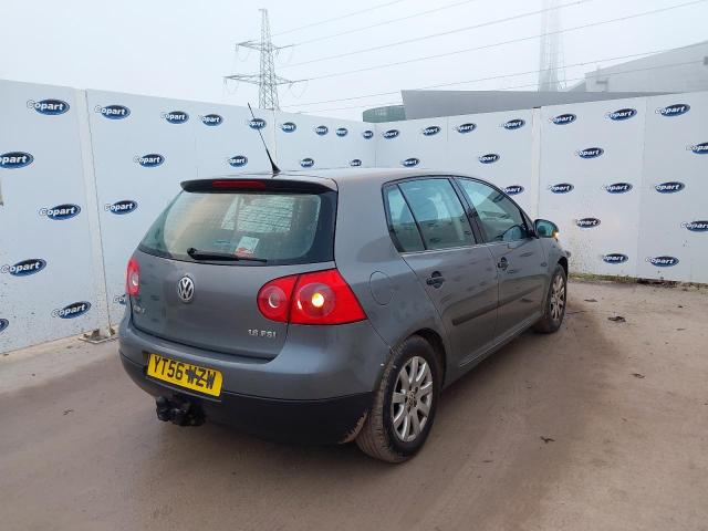 2006 VOLKSWAGEN GOLF FSI S