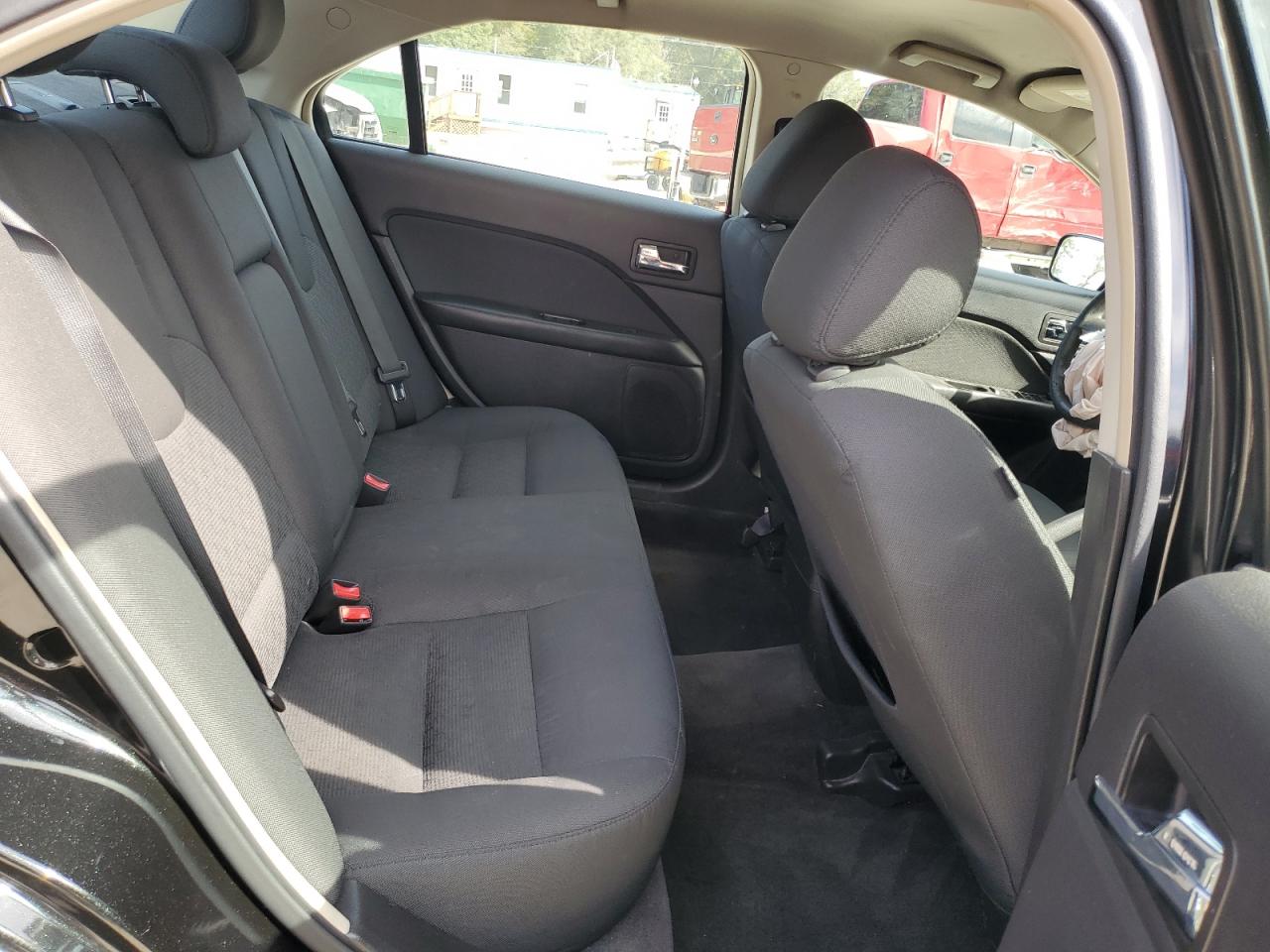 2011 Ford Fusion - Image 10