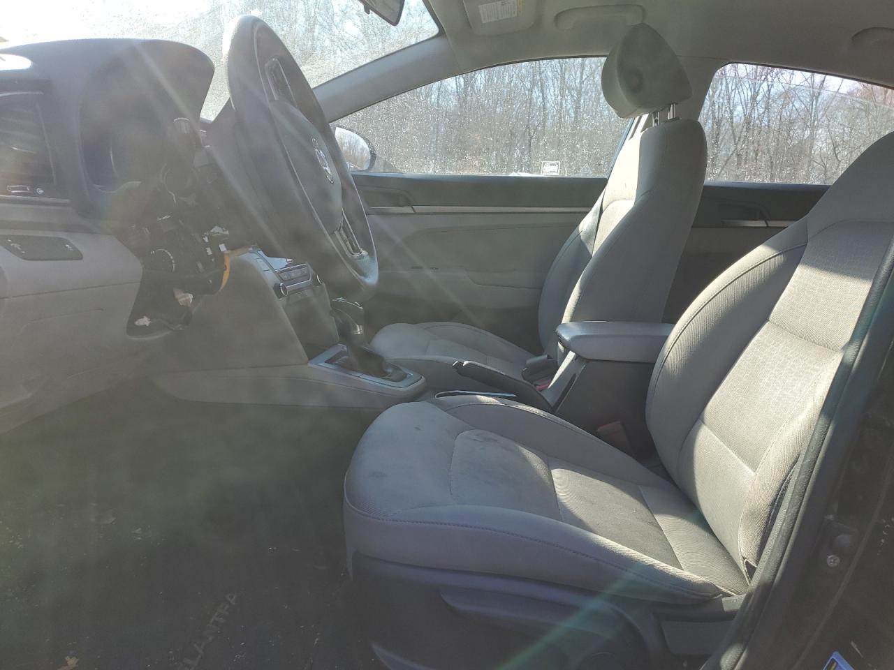 2017 Hyundai Elantra - Image 7