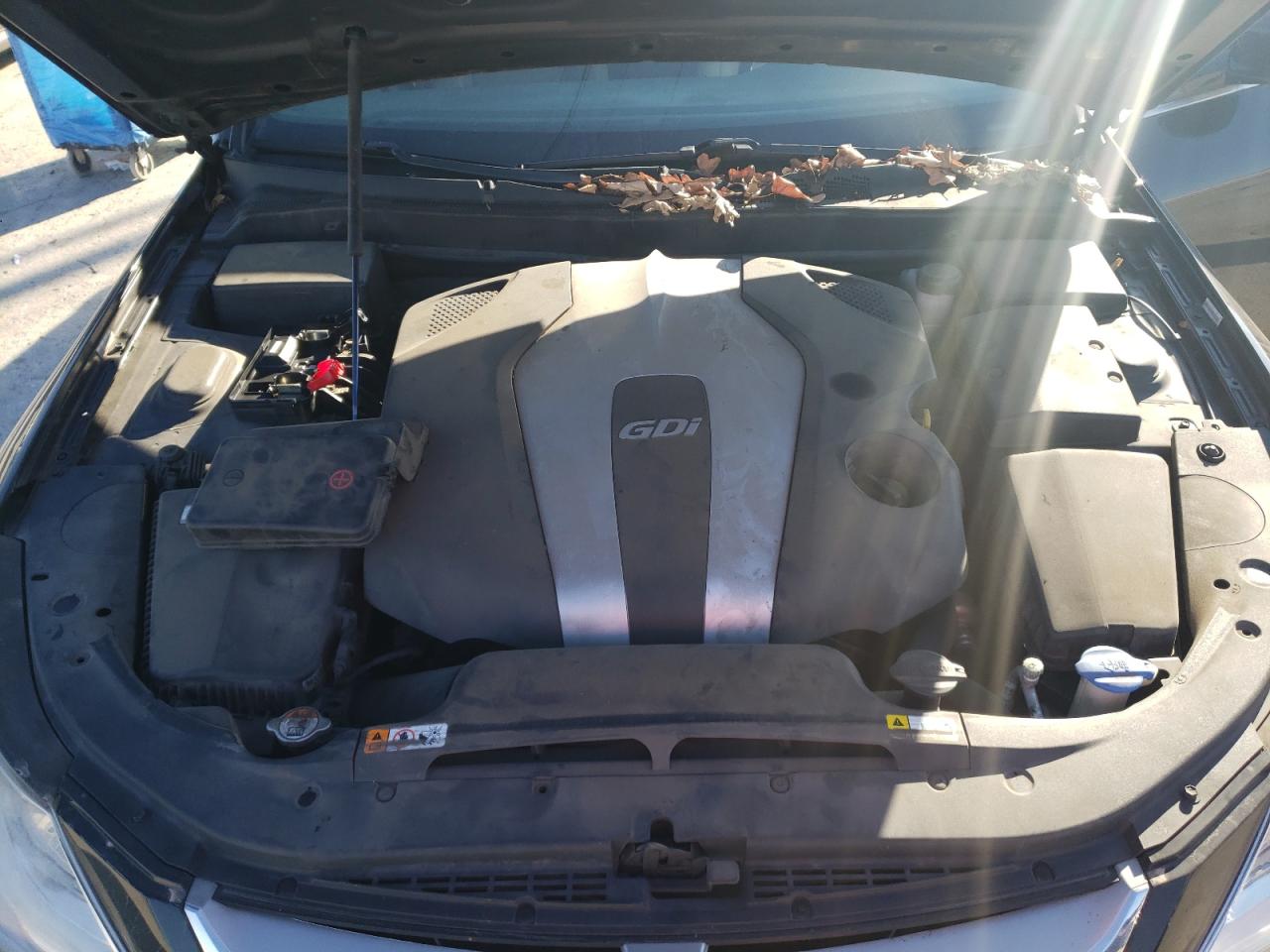 2013 Hyundai Genesis - Image 11