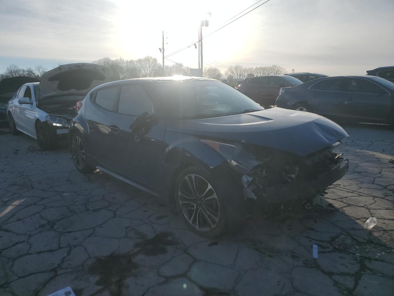 2016 Hyundai Veloster - Image 4