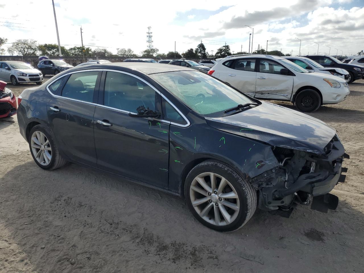 2014 Buick Verano - Image 4
