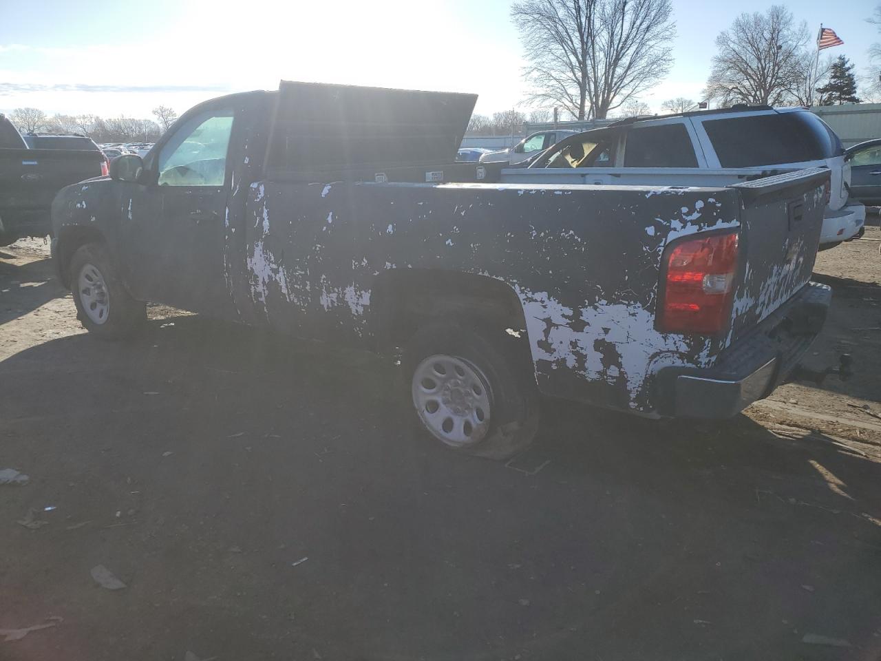 2010 Chevrolet Silverado - Image 2