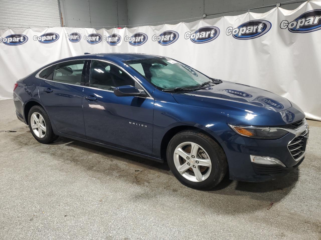 2022 Chevrolet Malibu - Image 4