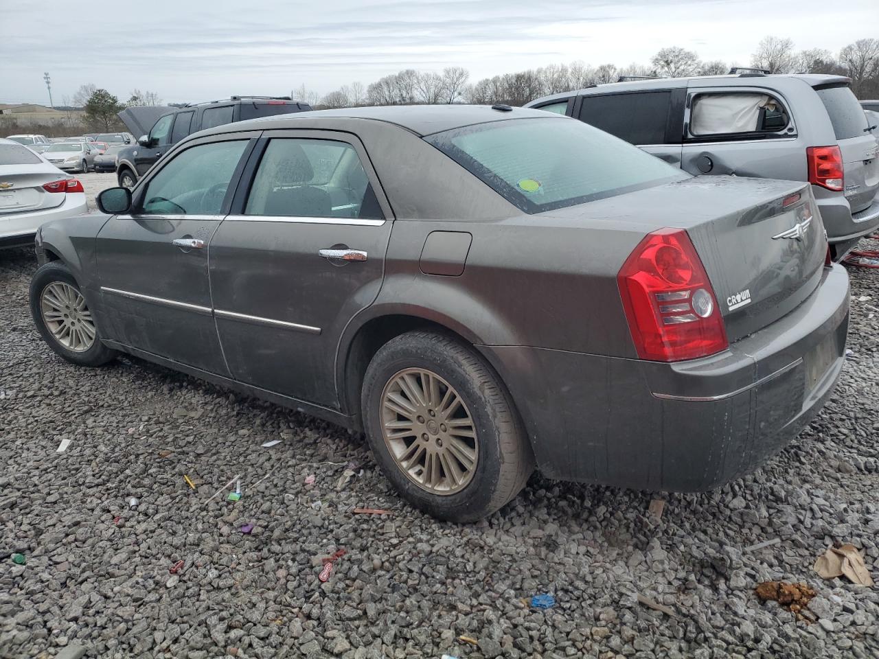 2010 Chrysler 300 - Image 2