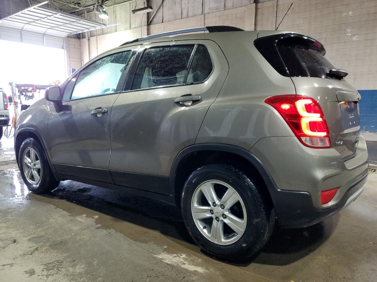 2021 Chevrolet Trax - Image 2