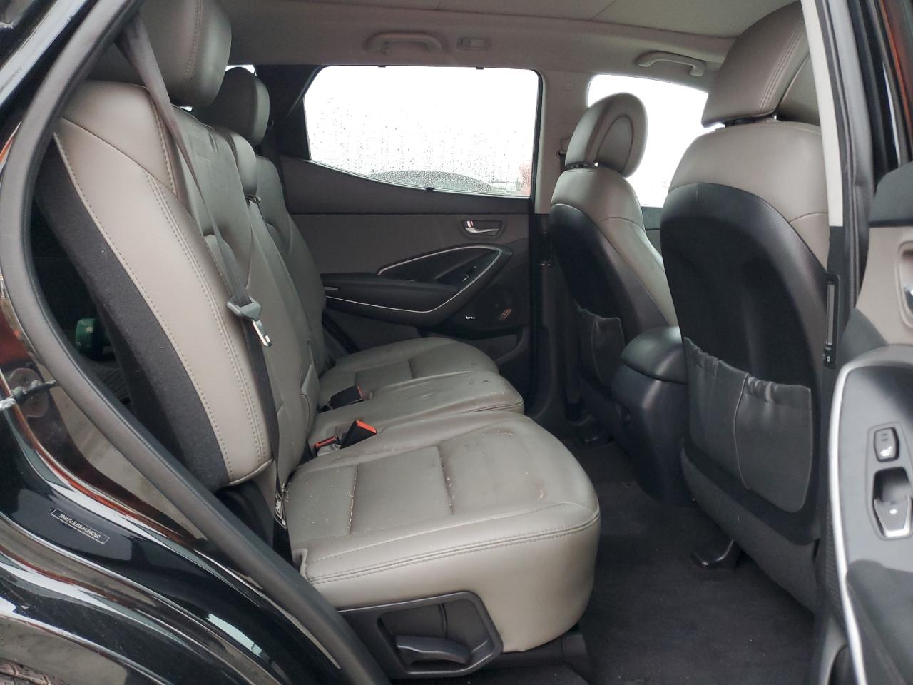 2018 Hyundai Santa Fe - Image 11