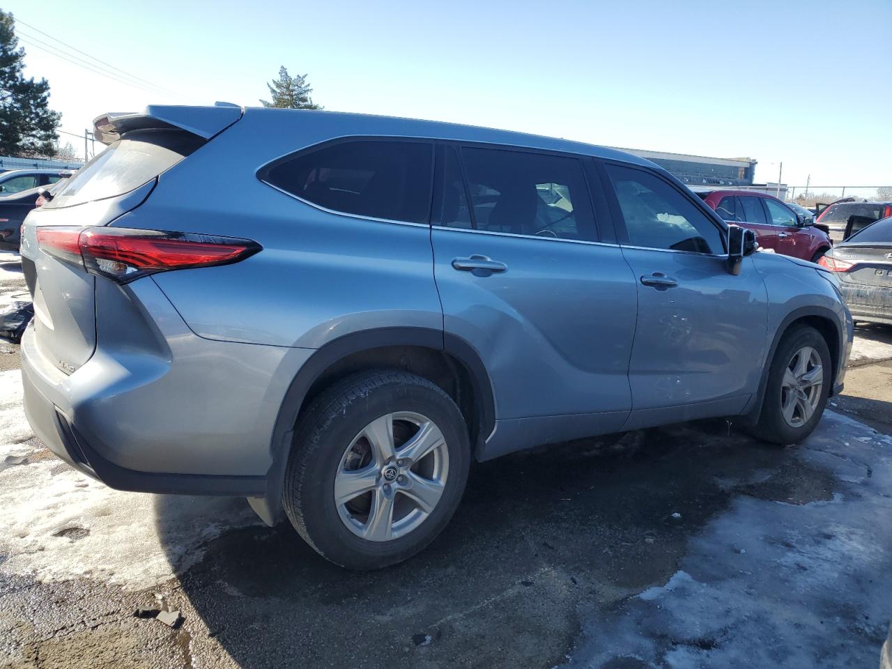 2021 Toyota Highlander - Image 3