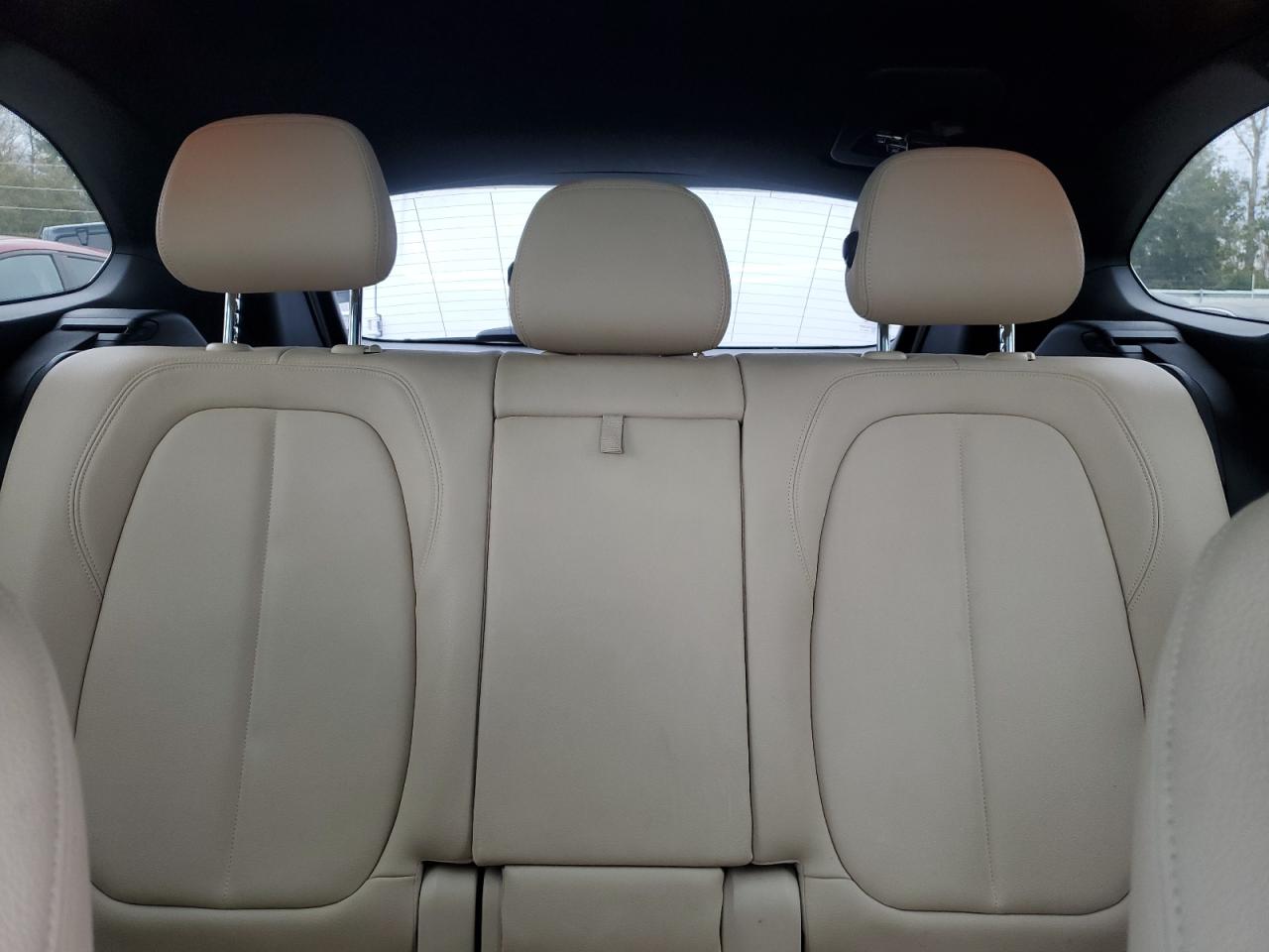 2016 BMW X1 - Image 10