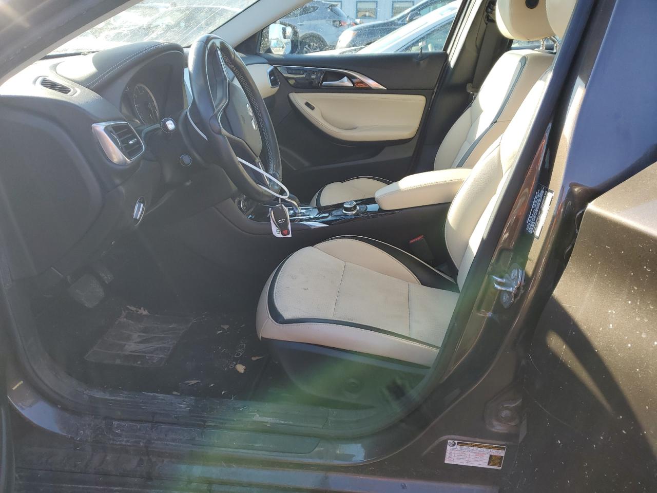 2019 Infiniti QX30 - Image 7