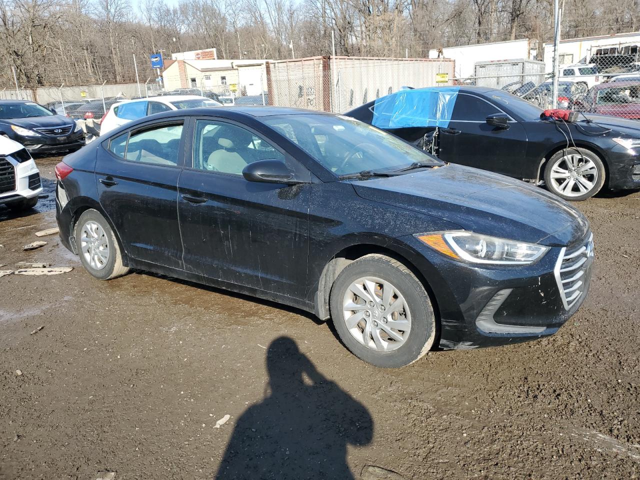 2017 Hyundai Elantra - Image 4