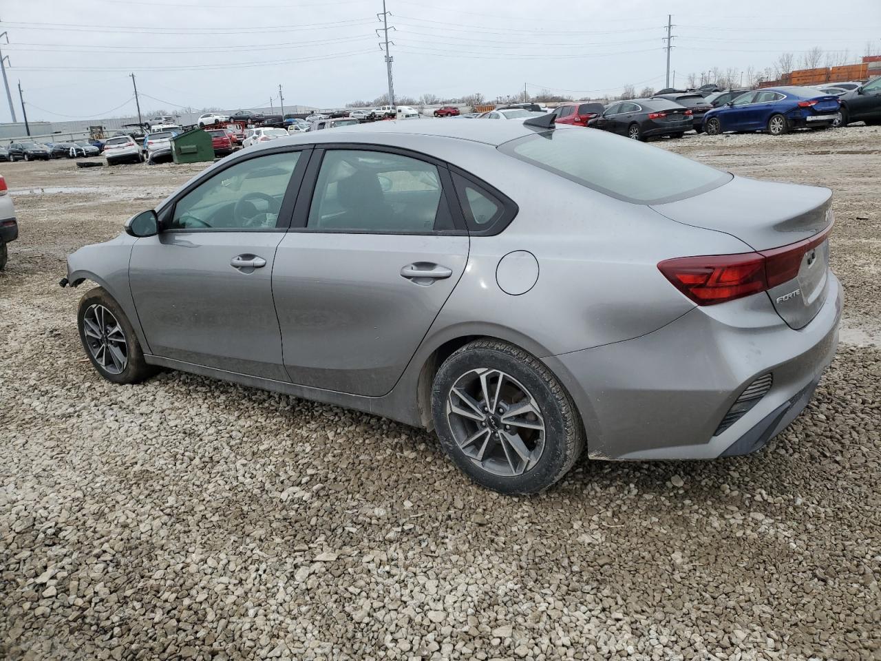 2022 Kia Forte - Image 2