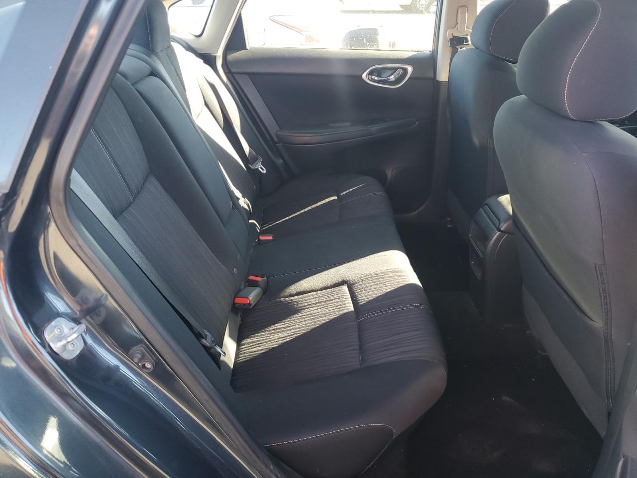 2016 Nissan Sentra - Image 10