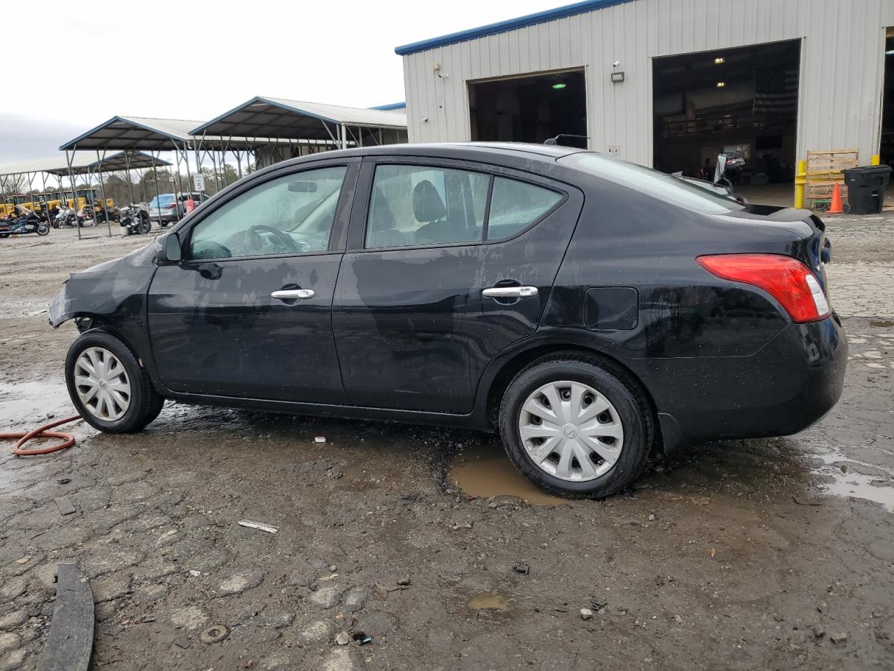 2012 Nissan Versa - Image 2