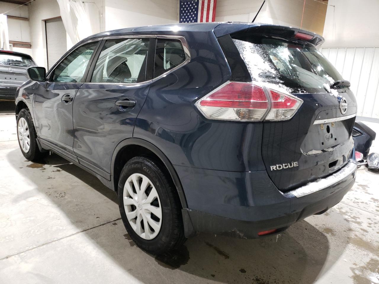 2016 Nissan Rogue - Image 2