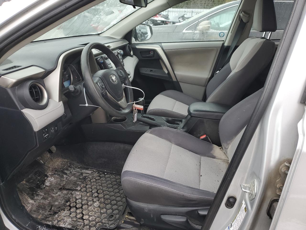 2013 Toyota RAV 4 - Image 7