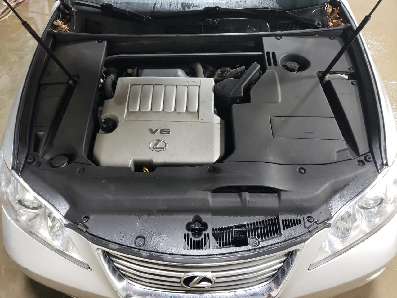 2009 Lexus ES - Image 11