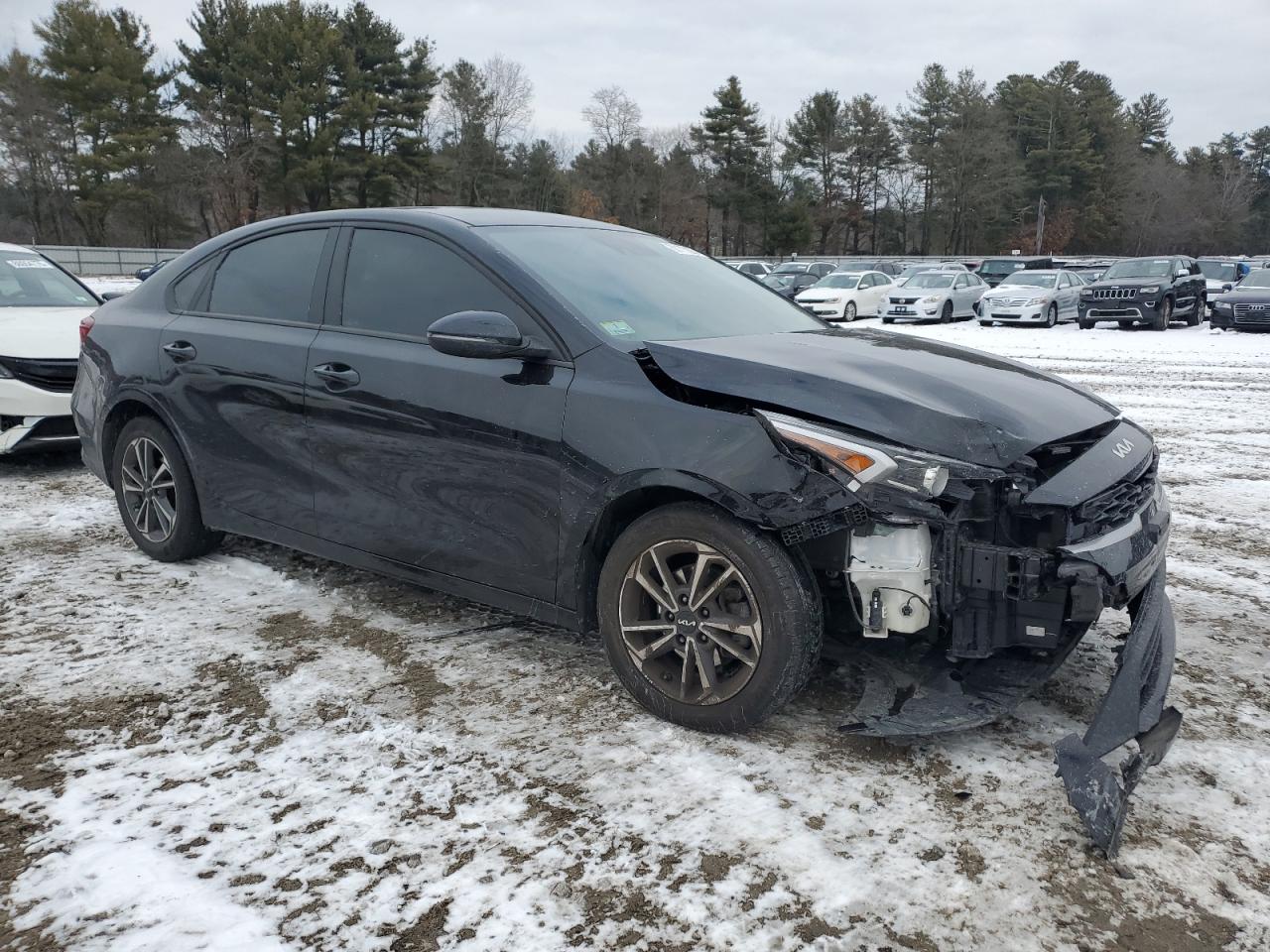 2023 Kia Forte - Image 4