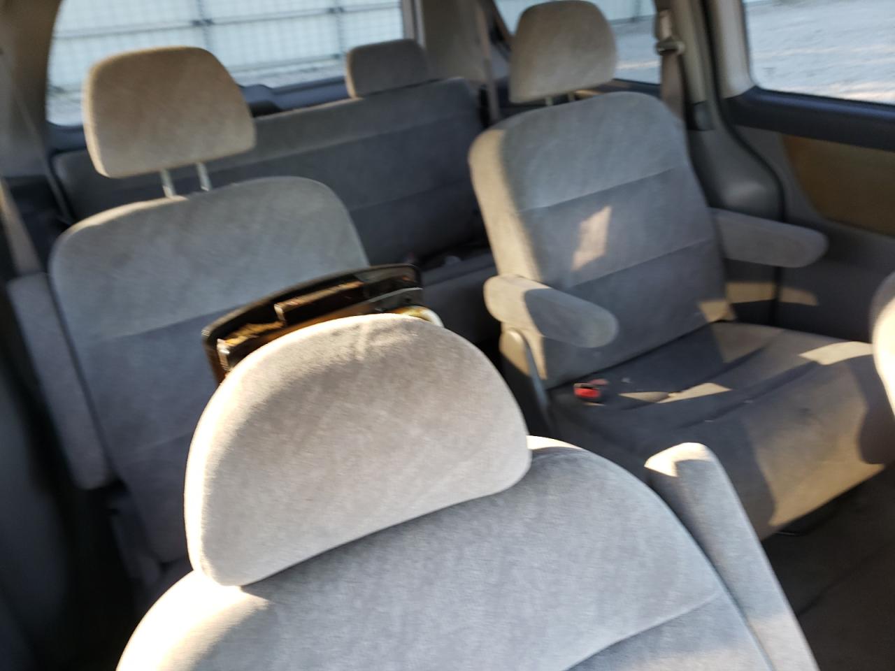 2001 Honda Odyssey - Image 11