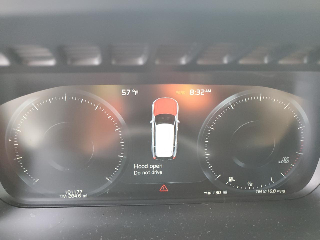 2017 Volvo XC90 - Image 9