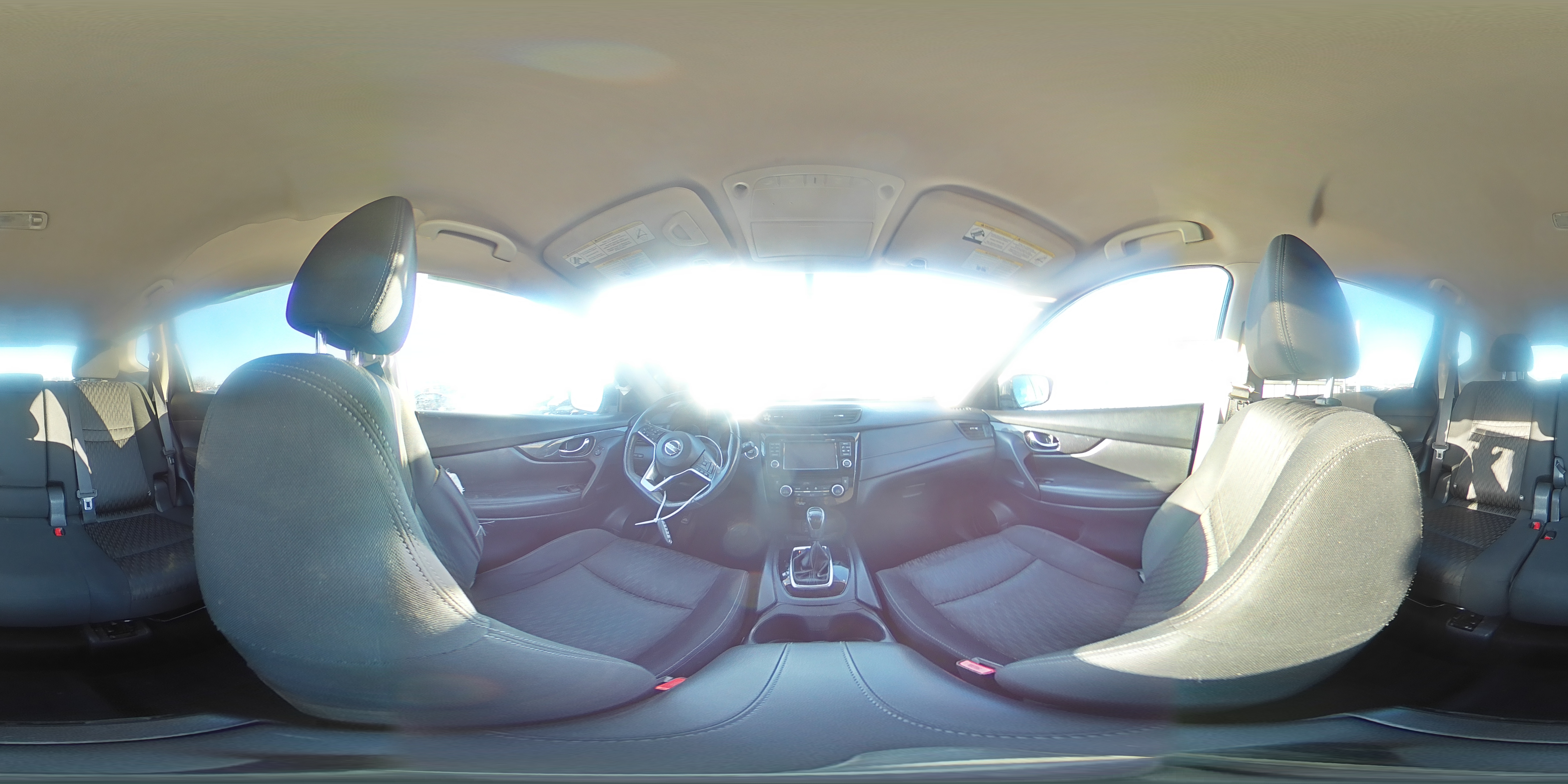 2017 Nissan Rogue - Image 14