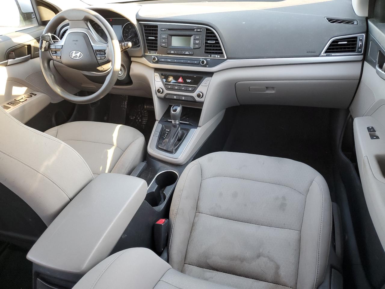 2017 Hyundai Elantra - Image 8