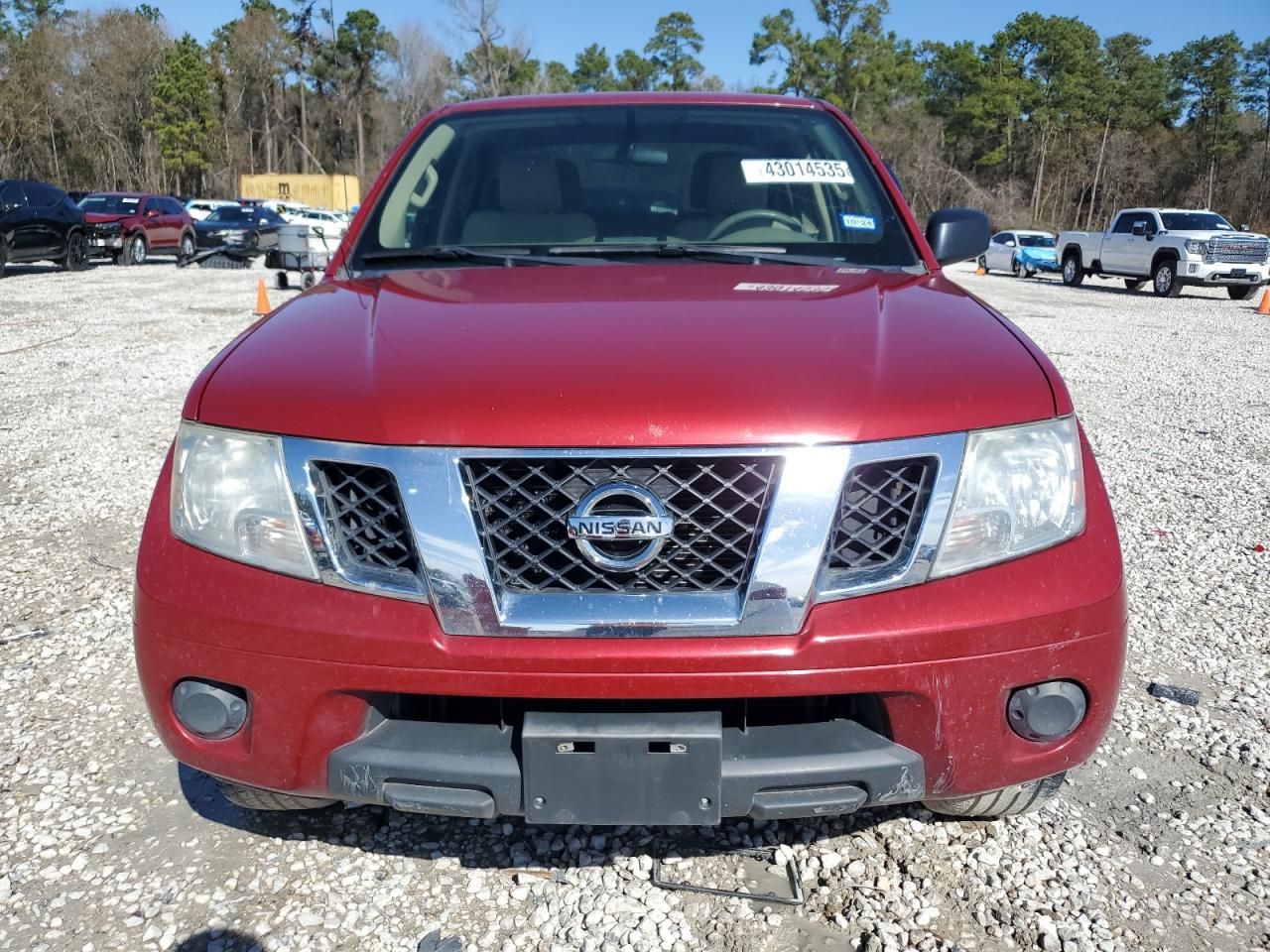 2012 Nissan Navara (Frontier) - Image 5