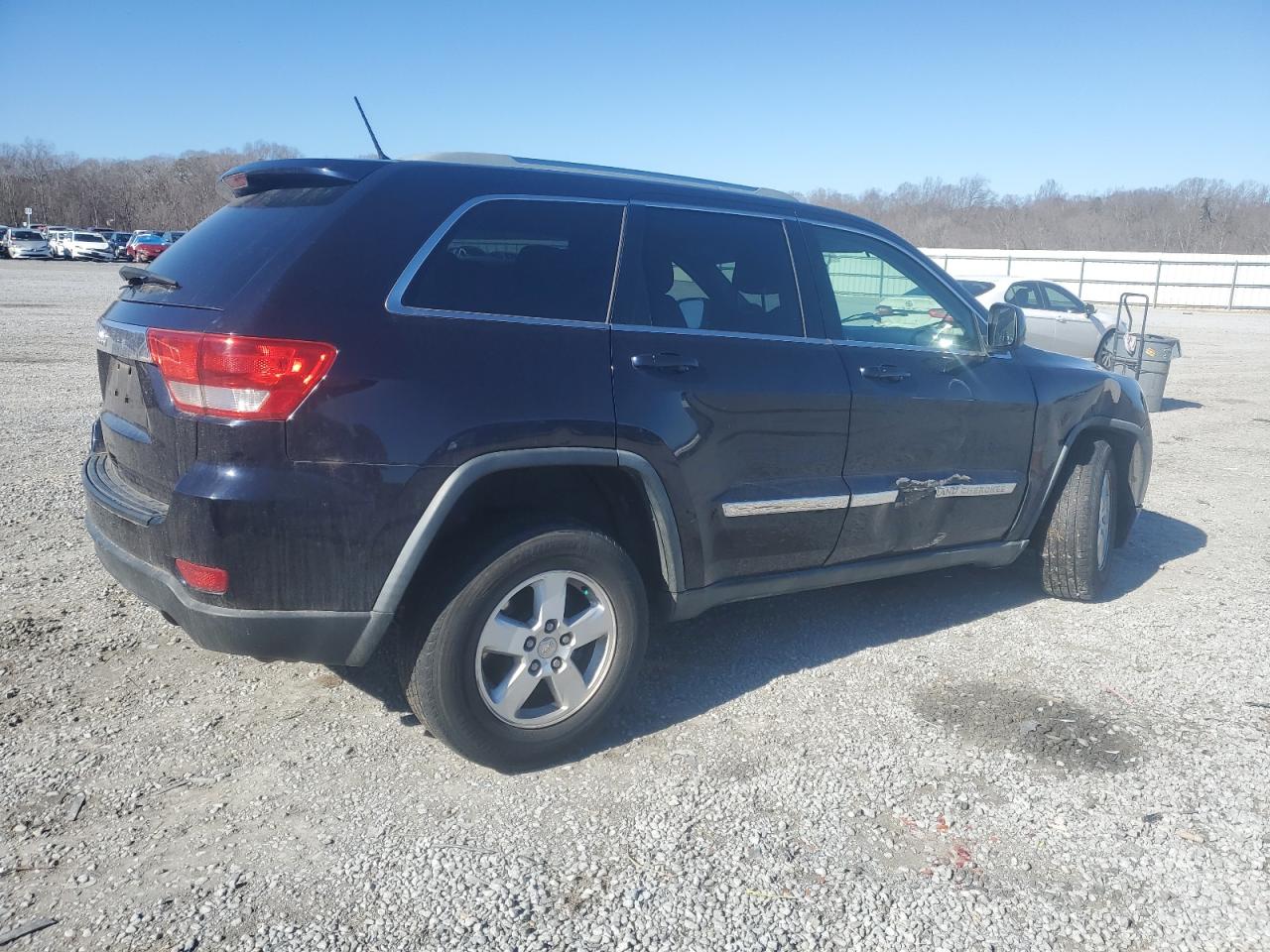 2011 Jeep Grand Cherokee - Image 3