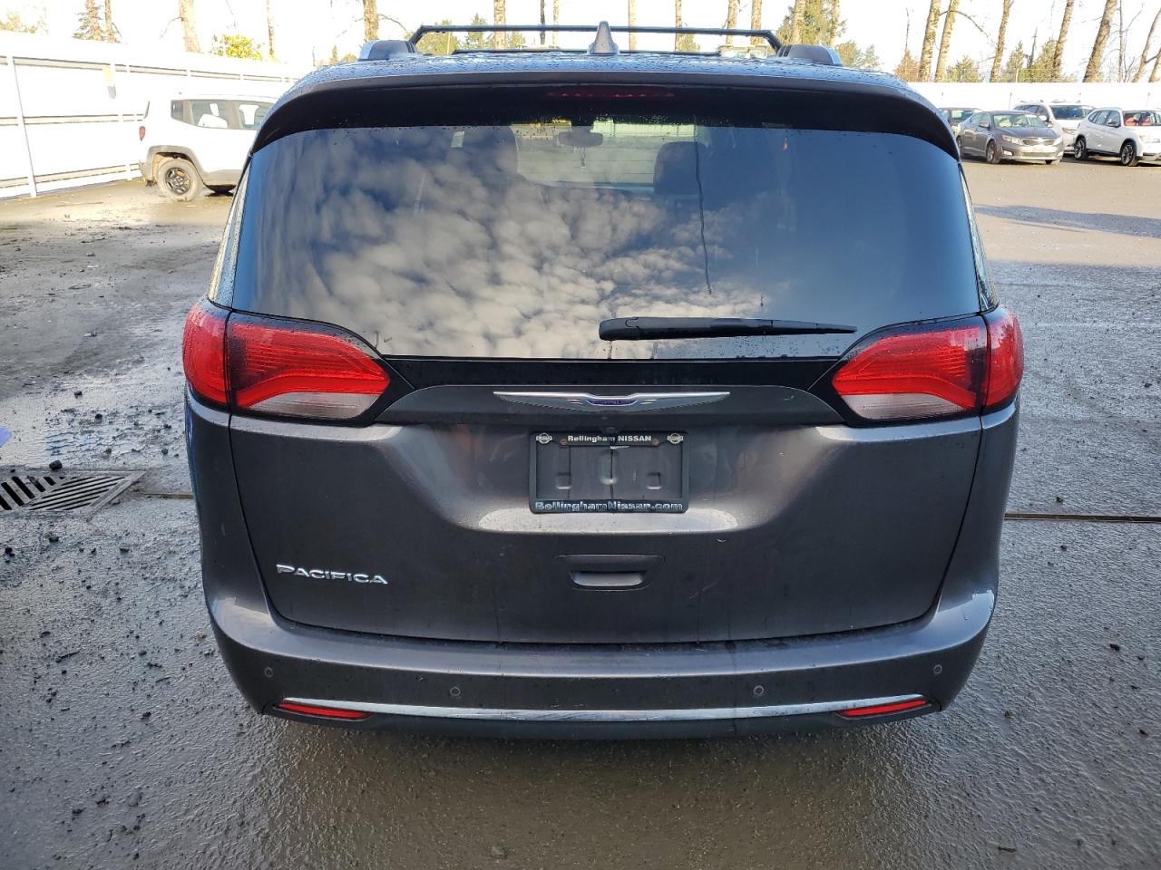 2019 Chrysler Pacifica - Image 6