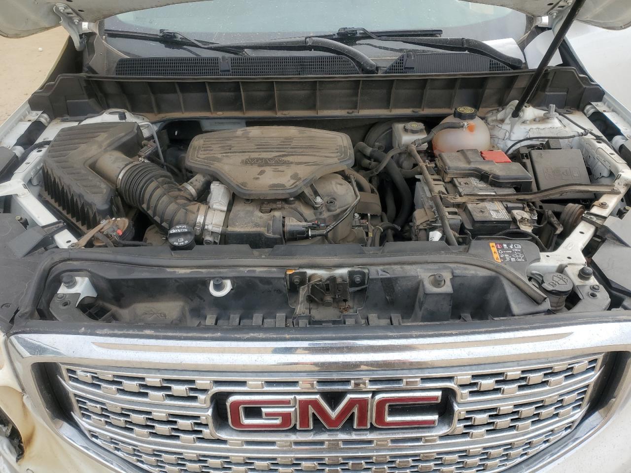 2019 GMC Acadia - Image 12