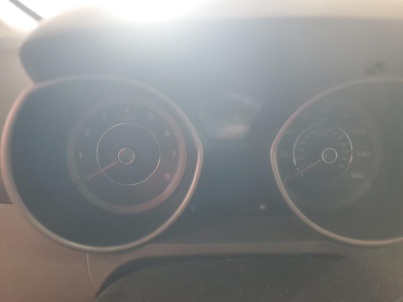 2014 Hyundai Elantra - Image 9