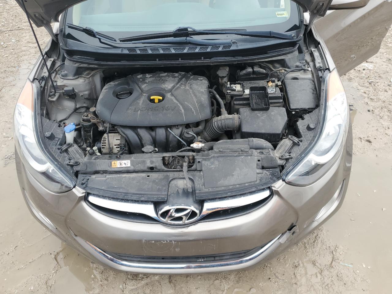 2013 Hyundai Elantra - Image 11